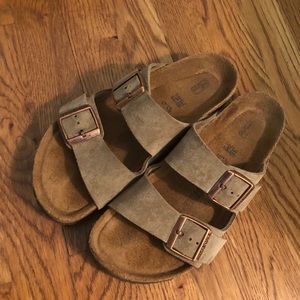 BIRKENSTOCK Arizona Soft Footbed Suede Sandel